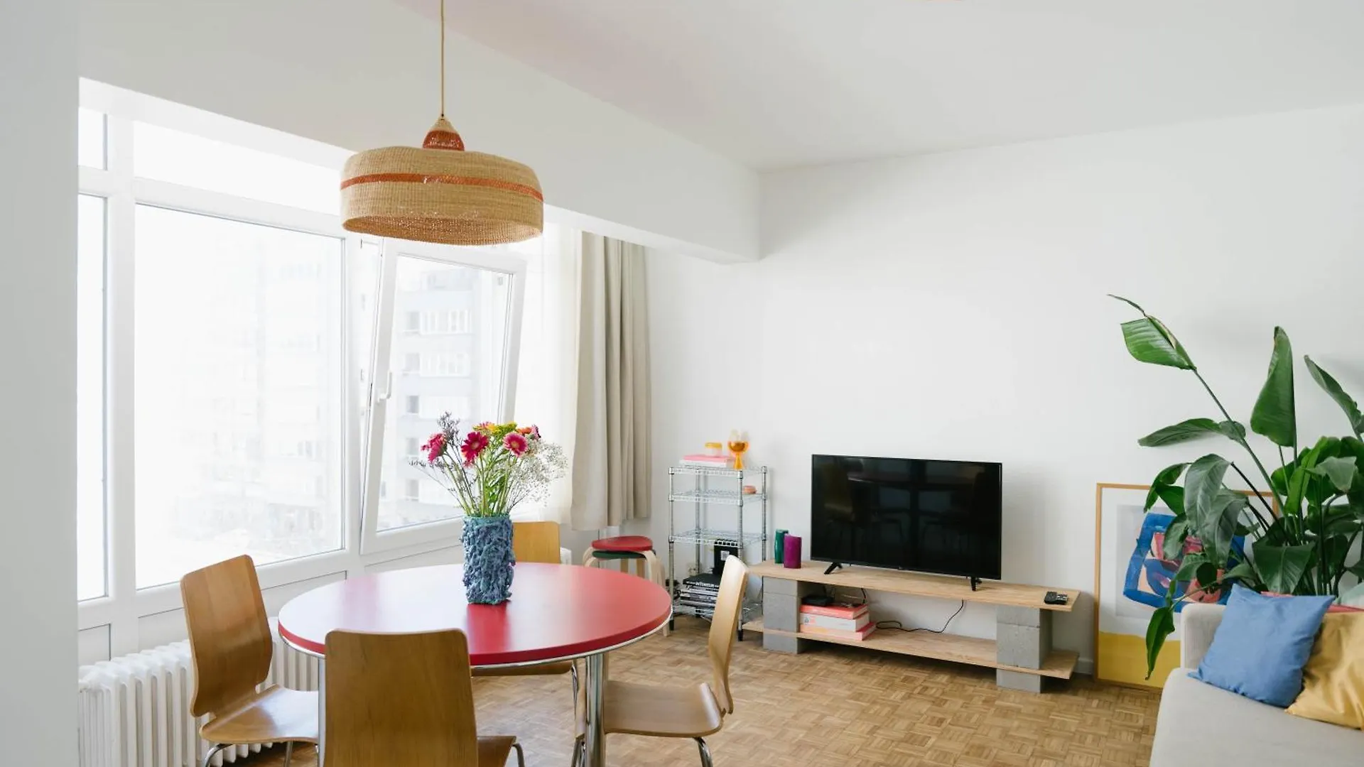 Centrally Located Apartment Close To The Beach Oostende
